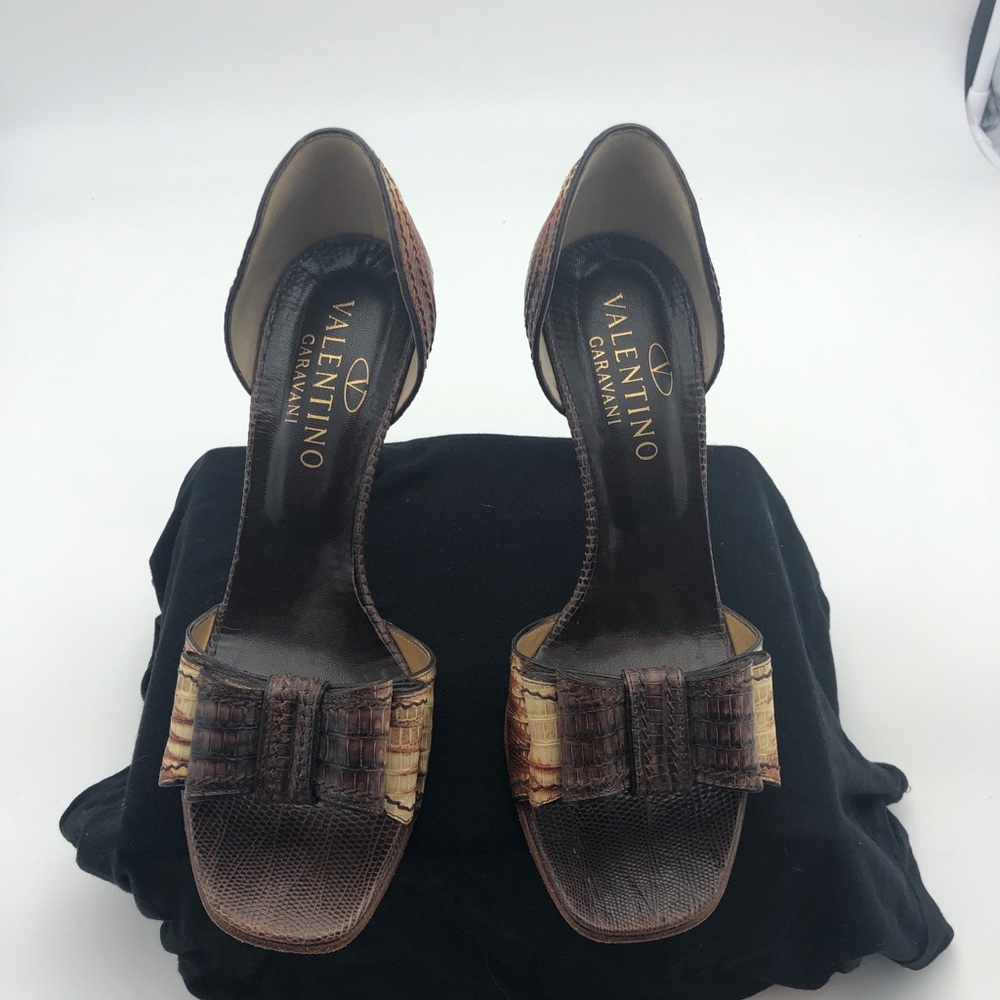 Stunning Valentino Garavani Exotic Skin Sz 38